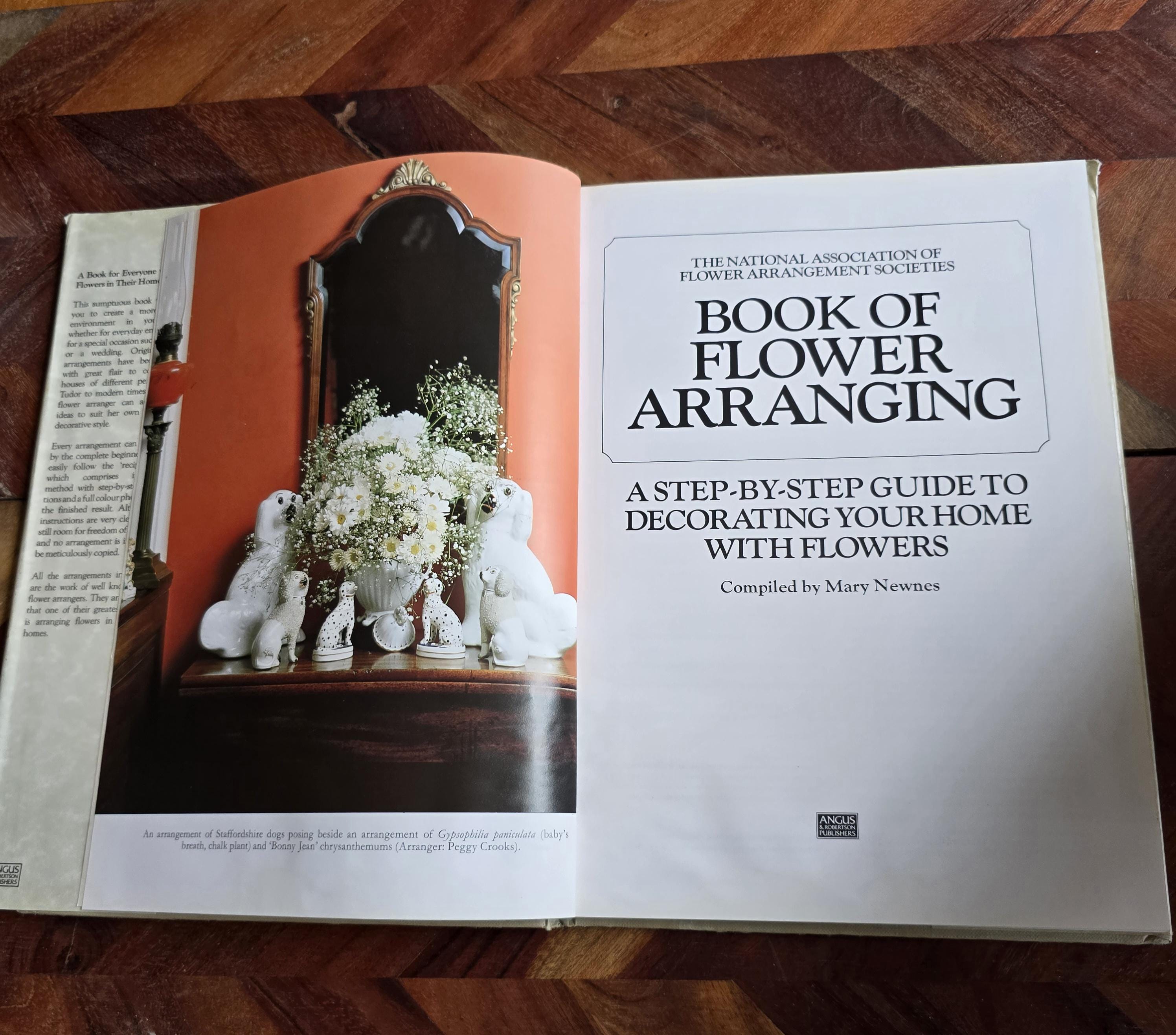 Vintage Book of Flower Arranging - 1985 Hard Cover Edition - Etsy