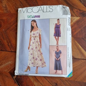MCCALLS Vintage Pattern 9220 Womens Dress Sizes 6-8-10