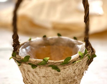 Flower girl basket with vine