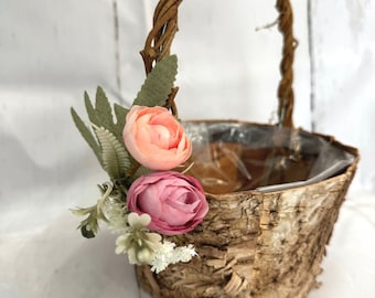 Beautiful flower girl basket with floral detail