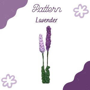Könnte beinhalten: Häkelmuster für Lavendelblüten. Das Muster enthält Anleitungen zum Herstellen von zwei Lavendelstielen mit violetten und hellvioletten Blüten und grünen Blättern.