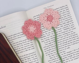 Sakura Cherry Blossom Bookmark - Handcrafted Crochet Bookmark - Delicate Floral Touch for Your Reading Pleasure