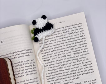 Adorable Crochet Panda Bookmark: Perfect for Bookworms and Panda Lover!