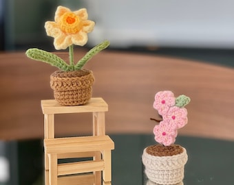 Crochet March Birth Flower Set – Cherry Blossom & Daffodil – Handmade Birthday Gift, Crochet Flower Home Decor