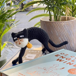 Handmade Crochet Cat with Arched Back - Cute and Soft Stuffed Animal in Milk Cotton Yarn