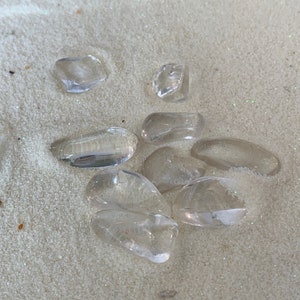 Small Clear Quartz Tumble