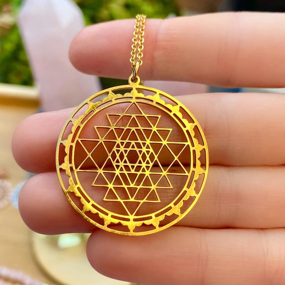 Sri yantra Mandala Necklace, Sri yantra Pendant, Hindu Sacred Geometry  Spiritual