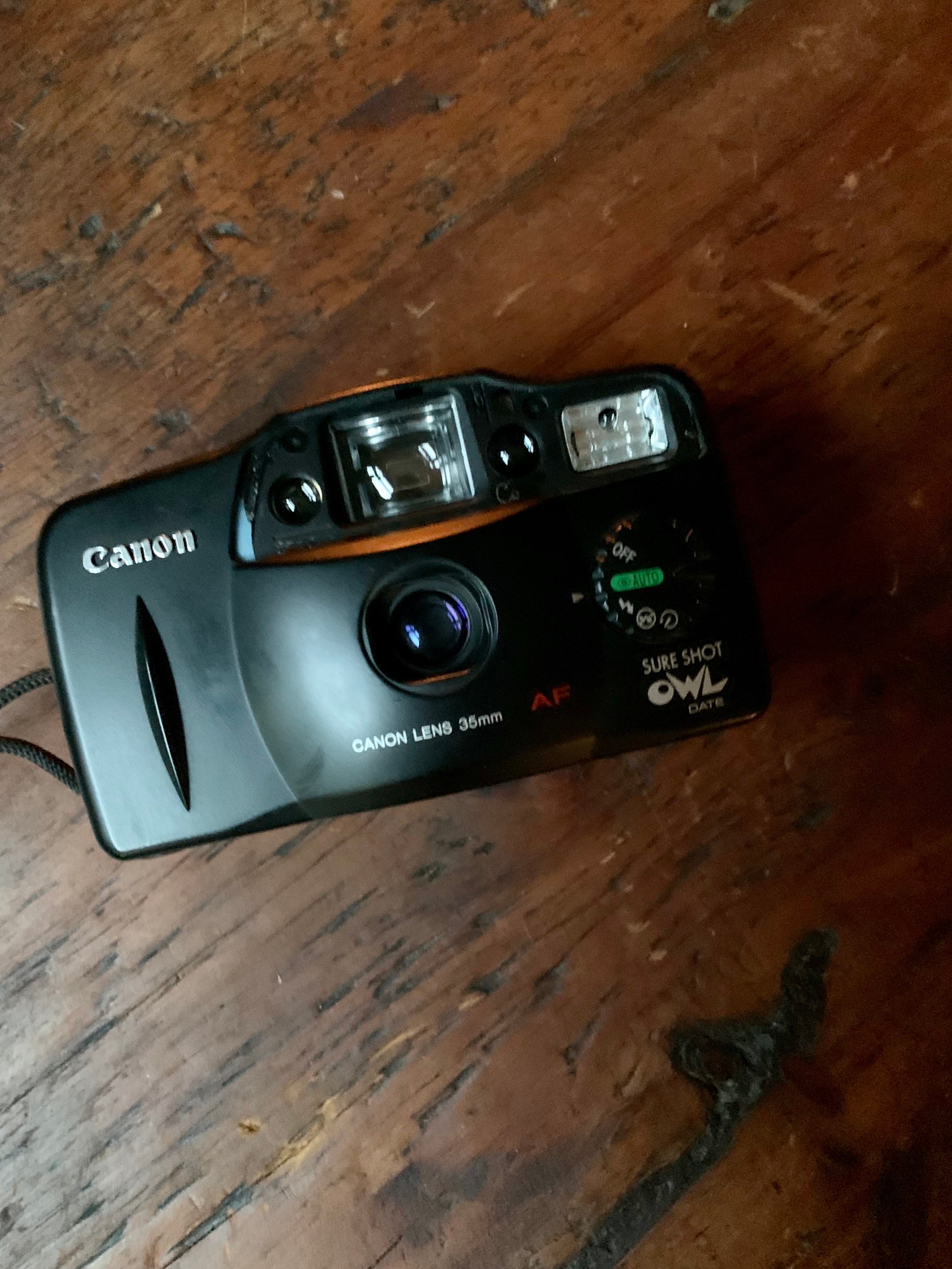 Canon Sure Shot Owl point and shoot camera. Tested. Auto focus. Auto