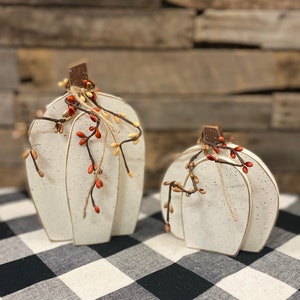 White Fall Wooden Pumpkin, Fall Farmhouse Pumpkins, Pumpkin Patch, Fall Farmhouse Decor, Country Fall Decor, Thanksgiving Decor