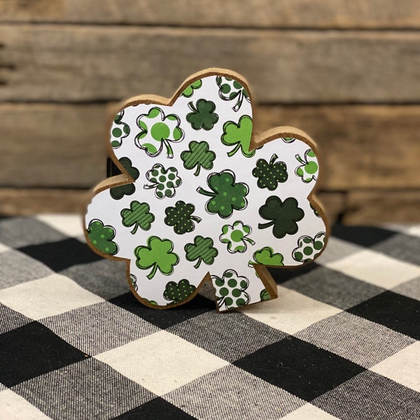 St. Patrick's Day Shamrock Tiered Tray Decor, Tiered Tray Clover, Farmhouse Home Decor for St. Patrick's Day, Four Leaf Clover Decor