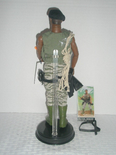 1996 Hasbro GI Joe ACTION Soldier #02141 / 1993 Jungle