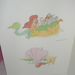Libro de muñecas de papel de La Sirenita de Disney de 1991 * Ariel * Eric Sebastián * Flounder * Scuttle * Max, el perro pastor inglés de Eric imagen 10
