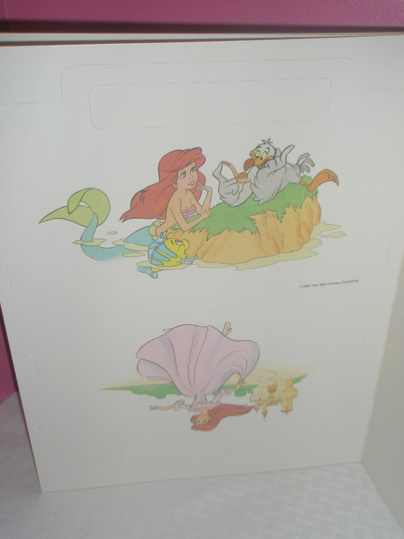 Libro de muñecas de papel de La Sirenita de Disney de 1991 * Ariel * Eric Sebastián * Flounder * Scuttle * Max, el perro pastor inglés de Eric imagen 10