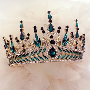 Baroque green victorian crown,emerald green gold tiara, royalty crown, anna cosplay crown, bridal pageant emerald crown,renaissance crown
