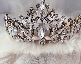 Victorian crown, antique gold tiara, Vintage inspired crown, bridgerton crown,baroque gold pearl crown