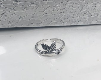 Hummingbird toe ring • sterling silver toe ring