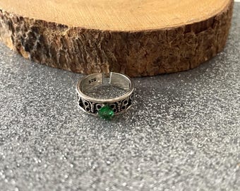 Butterfly & Emerald Sterling Silver Toe Ring - Adjustable Pinky Ring