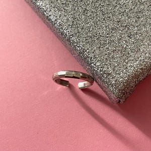 Sparkling Faceted Surface Toe Ring • 925 Sterling Silver Toe Ring • Adjustable Toe Ring • Pinky Ring
