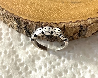 Anillo ajustable para el dedo del pie con caras felices en plata de ley