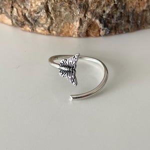 Butterfly toe ring • 925 Sterling Silver toe ring • Adjustable Toe Ring • Pinky Ring