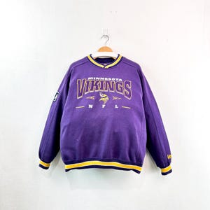 Vintage 90s Minnesota Vikings Embroidered NFL Crewneck Sweatshirt | Retro Football Pullover | Team Sportswear | Size XL