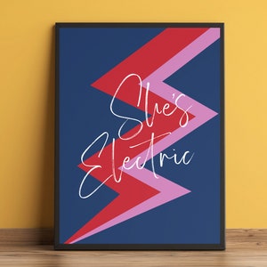 Stampa artistica &quot;She&#39;s Electric&quot; degli Oasis / Poster con testo Britpop anni &#39;90 / Galleria d&#39;arte della scena musicale di Manchester / Regalo per i fan degli Oasis, Britpop