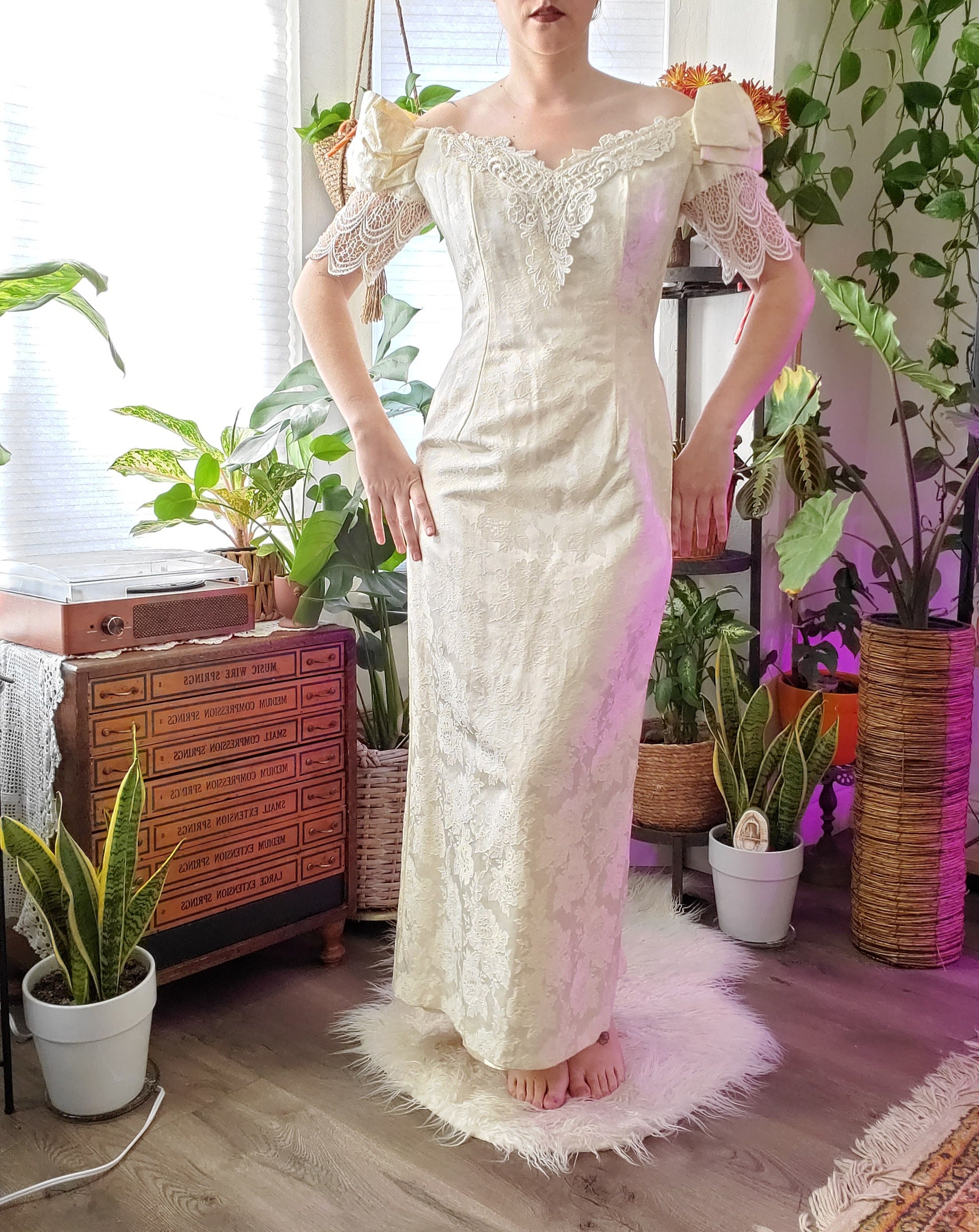 Beautiful Vintage 1980s Wedding Dress 