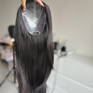 Prótesis capilar de 18 pulgadas con base de piel fina de PU, color natural, para mujer, 13 x 17 cm, con cuero cabelludo realista y raya libre.