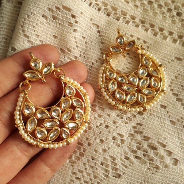 Golden Chaandbalis, Indian earrings, Pakistani Earrings, Pearl kundan chaandbali, kundan earrings, kundan jewelry, Small Kundan Chaandbali