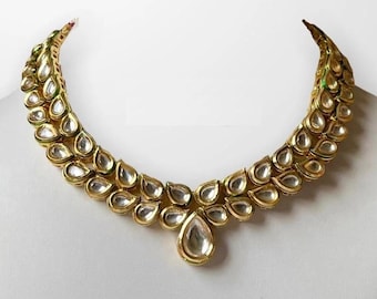 Conjunto de colar de noiva verde Kundan: joias reais em tom dourado