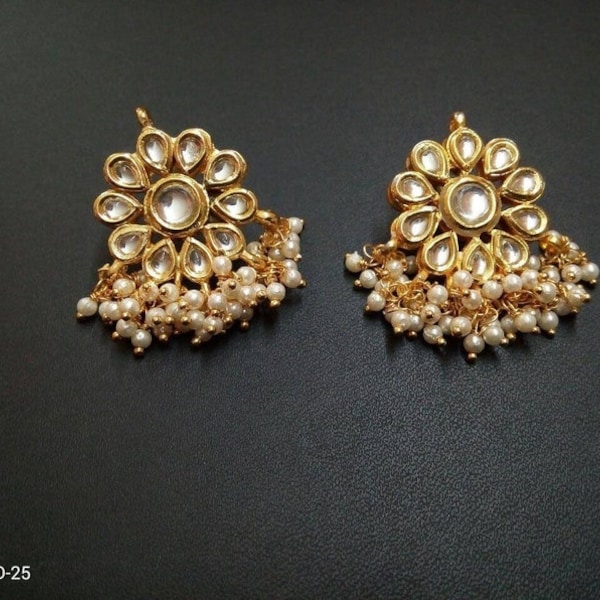 Small Indian earrings, Kundan Earrings, kundan studs, Pearl Cluster earrings, Small kundan earrings, Bridal Earrings, Floral Kundan Earrings