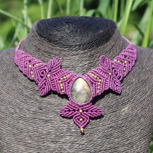 Violet fairy macrame necklace with iridescent labradorite, handmade necklace, healing stone, fantasy, macrame choker