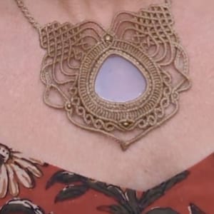 Macrame necklace with rose quartz, handmade necklace, healing stone, fantasy, fairies, macrame choker