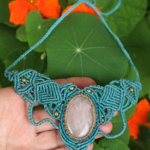 Macrame necklace with rose quartz, turquoise, handmade necklace, healing stone, fantasy, fairies, macrame choker