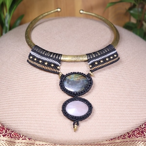 Choker with gemstone, macrame choker with labradorite and rose quartz, Goa, elves, Wicca, tribal, macrame, festival, healing stone