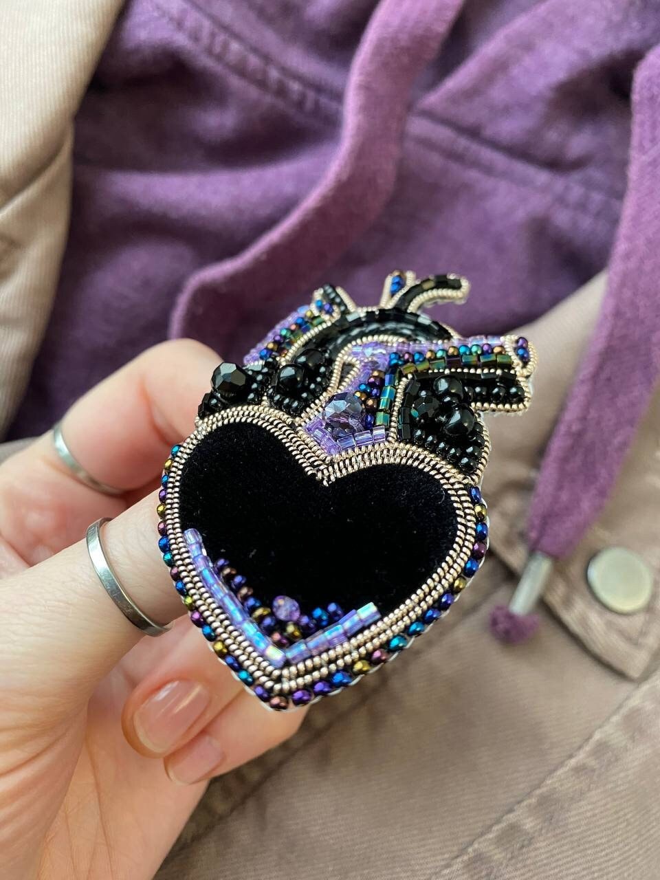 Black Heart Beaded Brooch, Valentine's Day gifts, gift heart Embroidered Pin, jewelry heart black gift for him,Brooch anatomical black heart