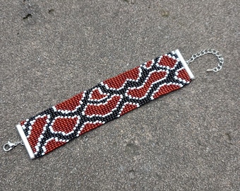 Wooden snake bracelet, beaded jewelry with snake skin print,snake skin bracelet brown,animal print bracelet, animal or snake print accessory