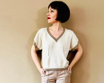 V-neck summer top