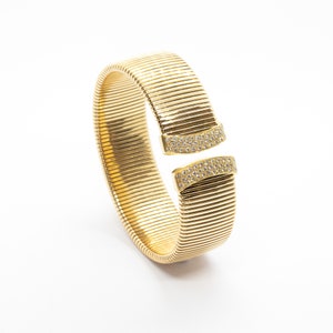 Gas pipe bracelet in 18k Yellow gold and brilliant cut diamonds, Solid gold bangle bracelet with diamonds, Band bracelet with diamonds