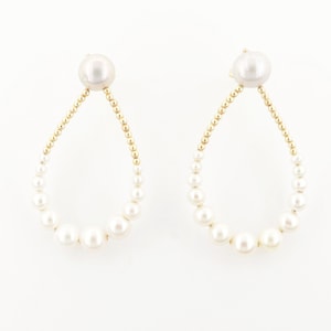 Pearl hoops earring, hoop earrings oval shape with gradient pearls, gold earrings, wedding earrings, big hoop earrings, bridal earrings