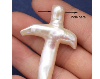 20-40x25-50mm White Cross Freshwater Pearls Fully Drilled PB1696