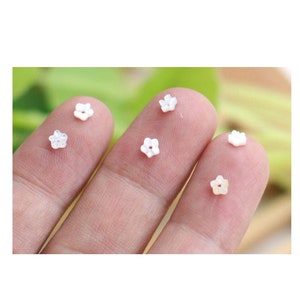 5pcs White Mother of Pearl Star 3D Shell Flower Beads Tiny Shell Beads GB277