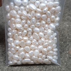 10-11mm Natural White Round Button Freshwater Pearl Beads Genuine High  Luster Smooth Shiny Freshwater Pearls PB1296