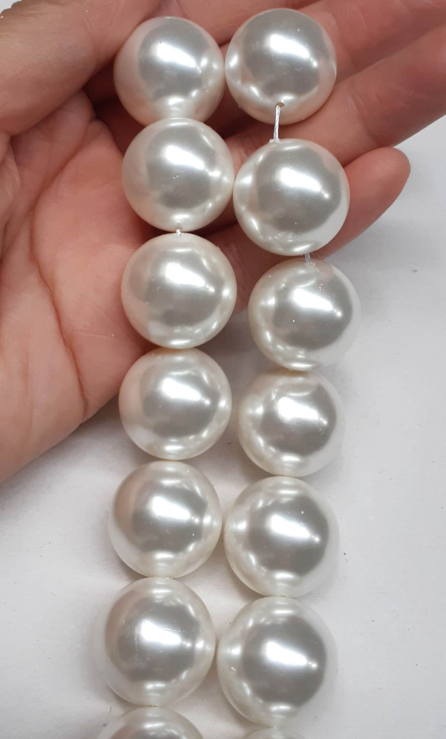 Anlan-angel 100pcs 20mm White Pearl Beads,Loose Pearl Spacer Beads with Hole Big Size Faux Pearls Round White Beads for DIY Craft Bracele