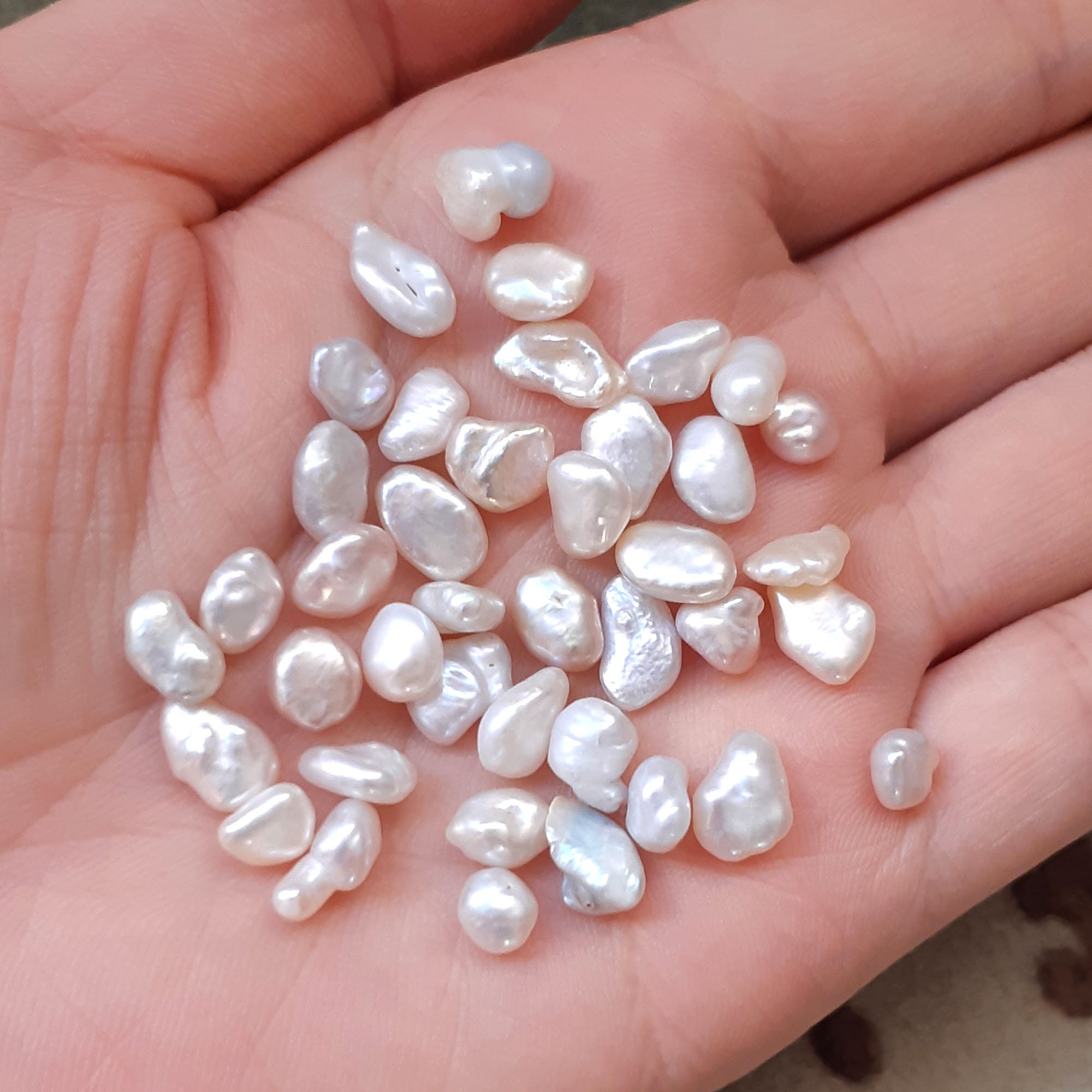 6 Pearls , Fresh Water Petal Pearl, 10-12x14-18mm, Lustrous