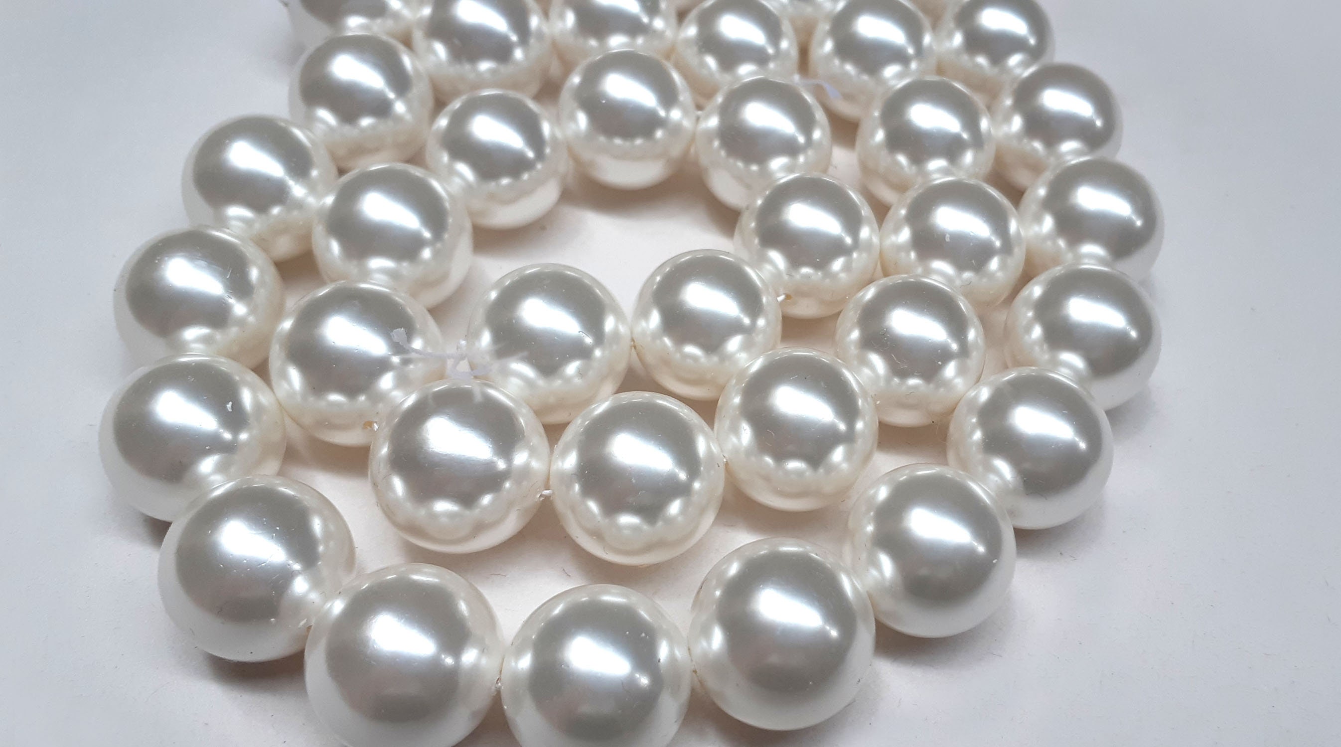 Anlan-angel 100pcs 20mm White Pearl Beads,Loose Pearl Spacer Beads with Hole Big Size Faux Pearls Round White Beads for DIY Craft Bracele