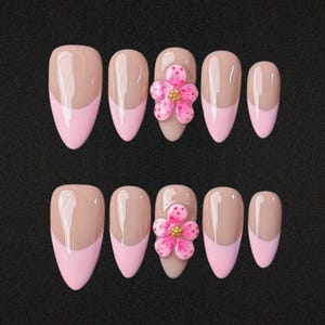 Press On Nails 3D Sakura com detalhes dourados | Unhas postiças em tom pastel em amêndoa curta | Nail Art de primavera feita à mão para feriados, férias, aniversário