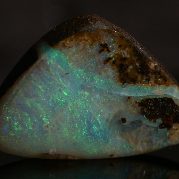 Australian Boulder Opal, 18 x 12 x 5mm