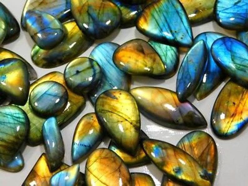 Natuurlijke LABRADORITE CABOCHON Multifire groothandel Labradorite Gemstone lot 500 karaat AAA kwaliteit Mix Size Labradorite Stone, Labradorite lot afbeelding 3