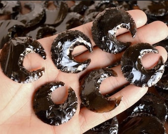 Obsidian Crystal Crescent Moon, Black Healing Crystal Moon, Carving Metaphysical Glass Crescent Moon Healing Crystal for Jewelry Making
